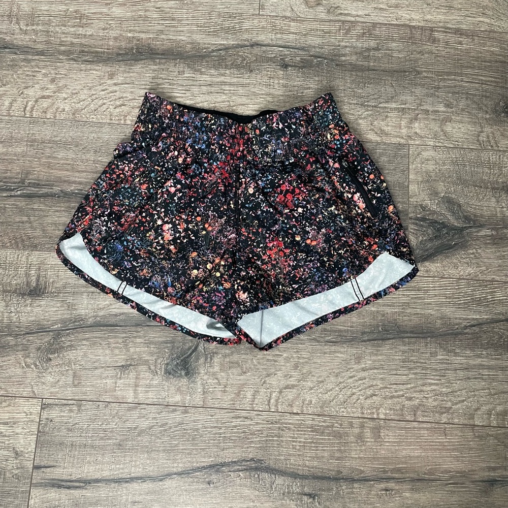 Lululemon tracker short V 4”